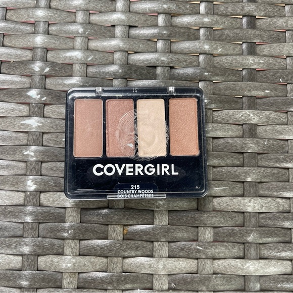 Cover Girl Eye Enhancers 4 Kit Shadow Country Woods 215 0.19 Oz New Sealed - Picture 1 of 2